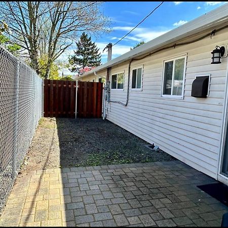 Appartamento Amazing Entire House + Parking Portland Esterno foto